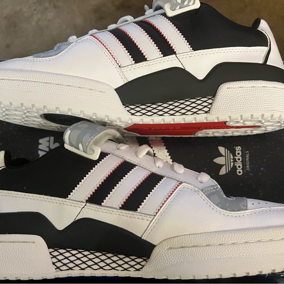 MENS 9.5 ADIDAS STAR WARS FORUM LOW NEW WITH TAGS - Picture 2 of 13